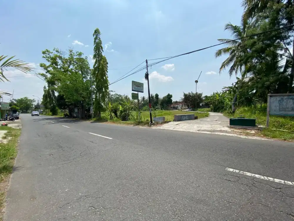 TAnAH Pinggir jalan raya palagan KM 14 Donoharjo Ngaglik Sleman