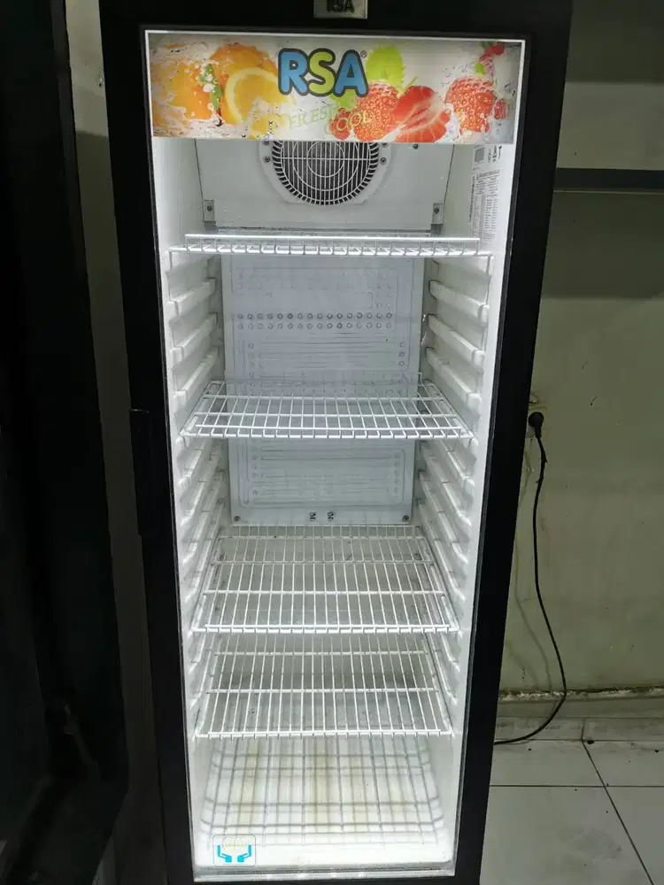 JUAL CEPAT Showcase RSA AGATE 300N 5 Rak Showcase Bekas MULUS LIKE NEW