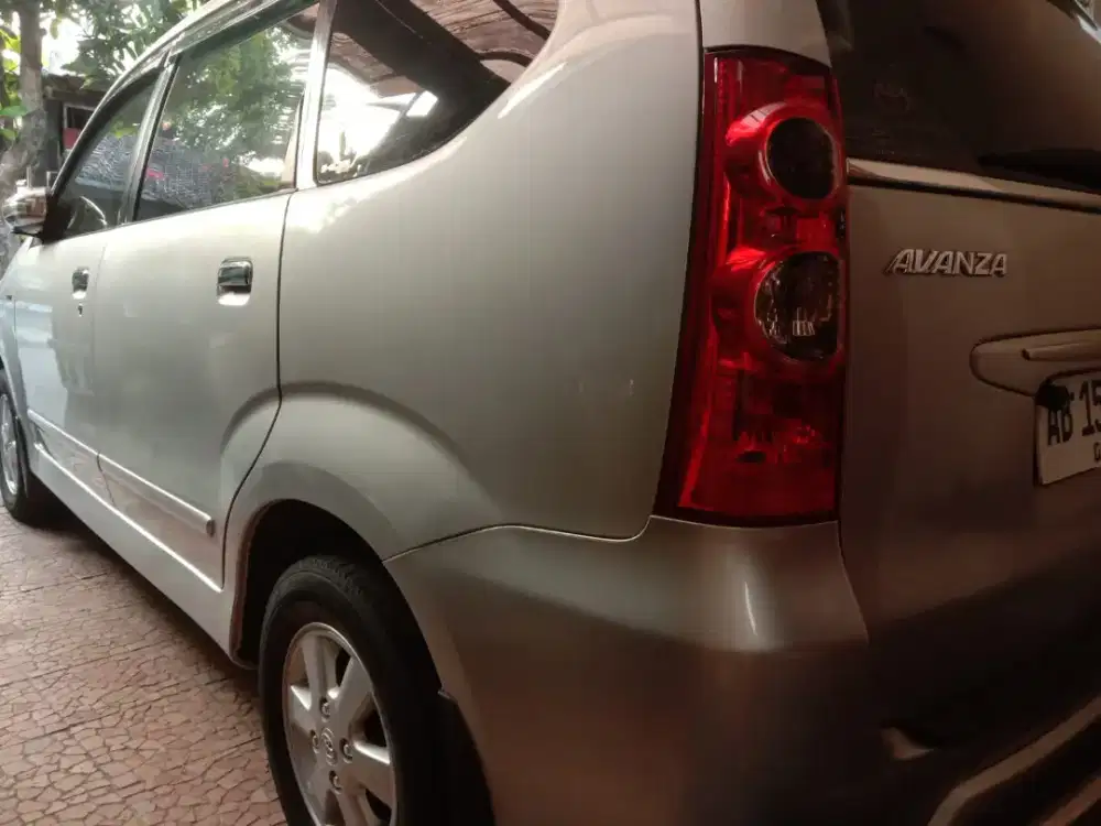 2011 TOYOTA AVANZA G M/T