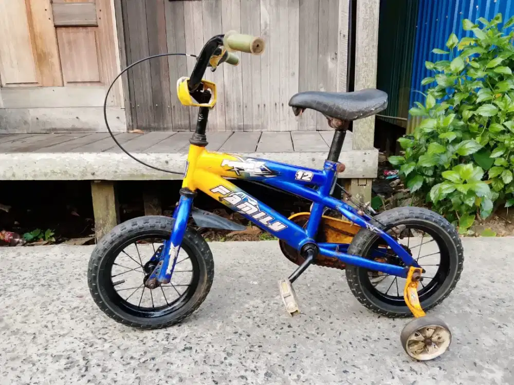 sepeda BMX uk 12