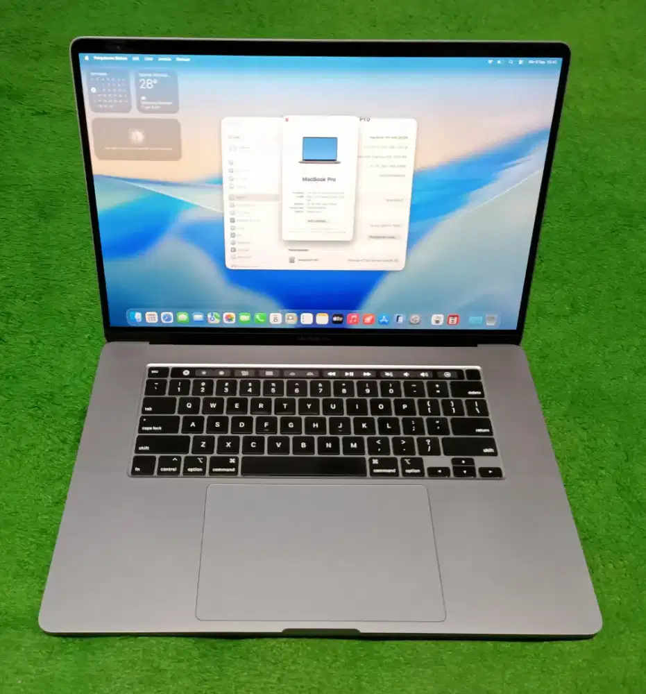 MacBook Pro 2019 16inch i9 32/512 Grey Touchbar Dual VGA Mulus Murah