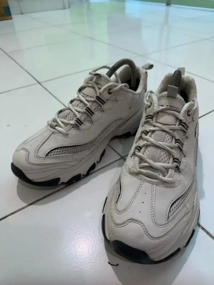 Sepatu skhcers original uk 42