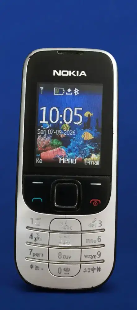 Nokia 2330 Menyala
