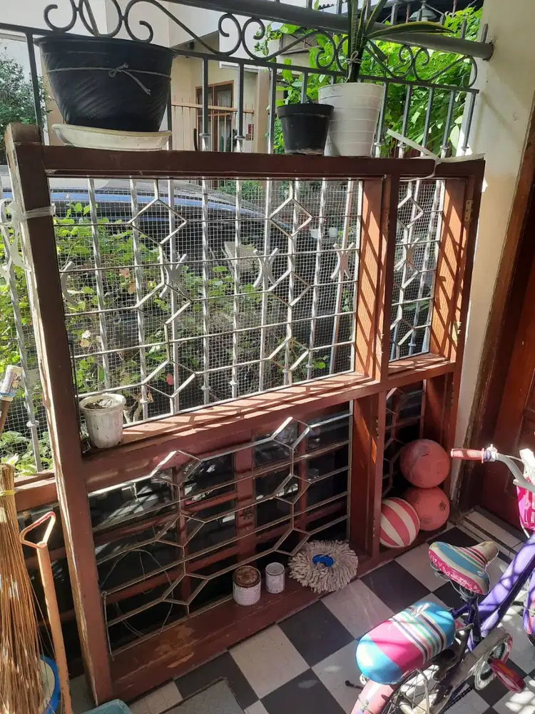 KUSEN JATI DAN TERALIS