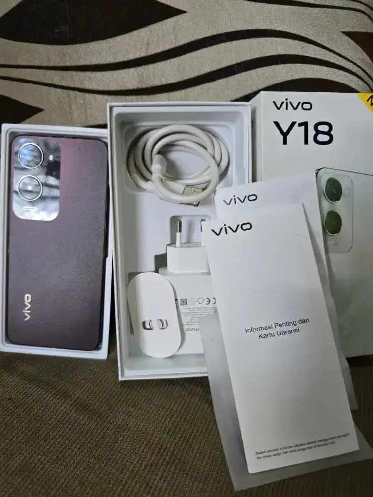 Dijual Hape Vivo y18  Ram 4+4 Rom128