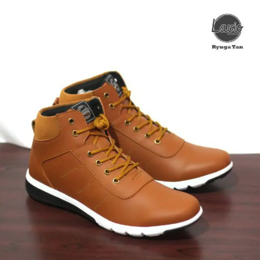 sepatu semi-boots pria kasual