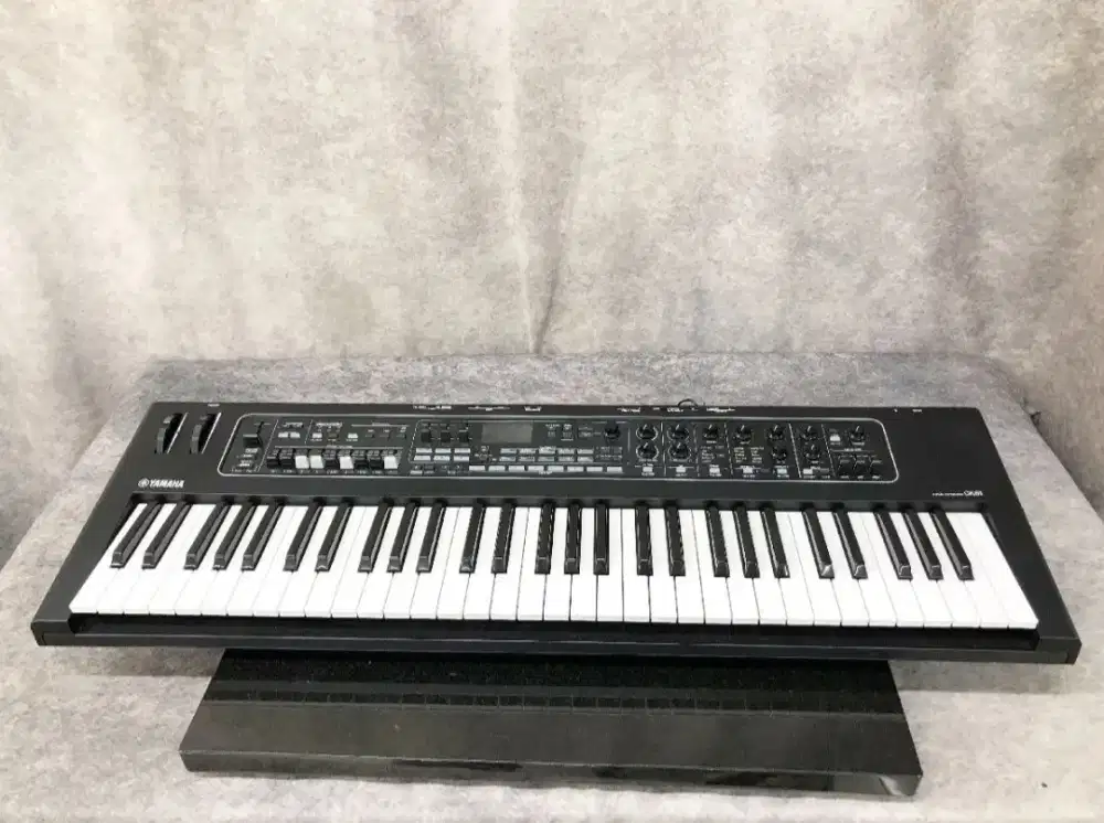 Yamaha CK61 like new Synthesizer Keyboard Stage
