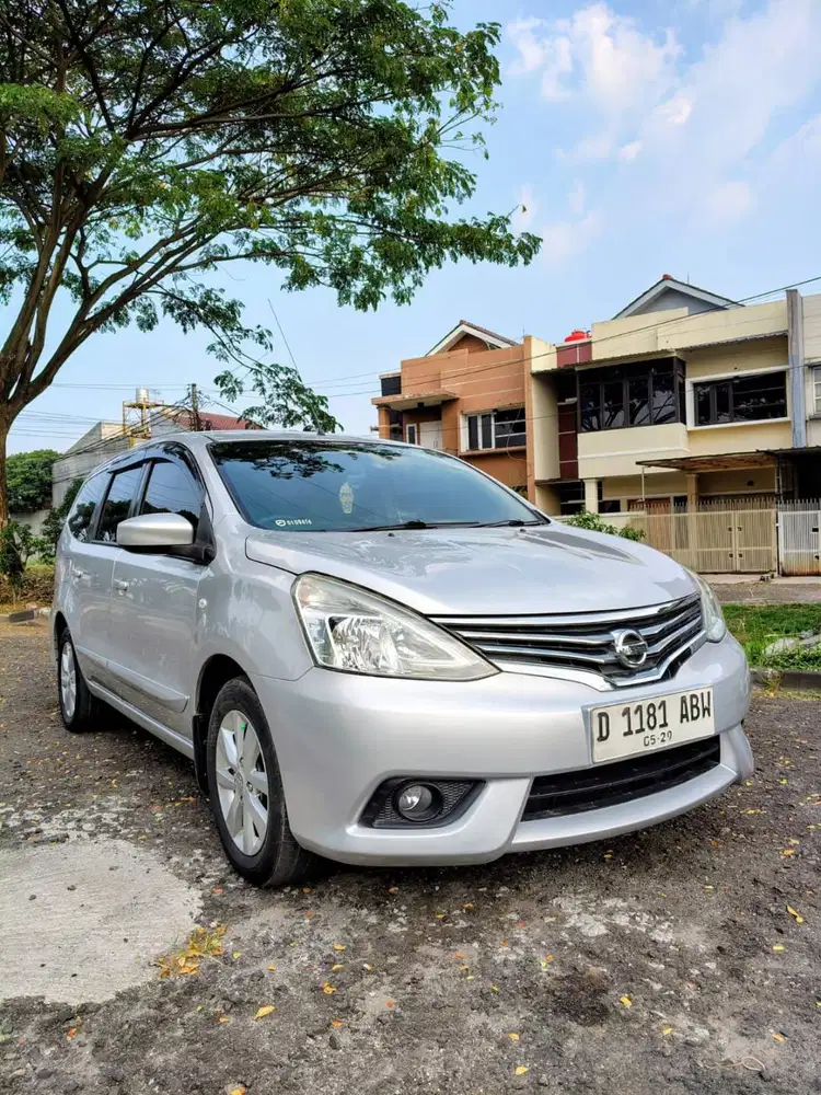 Nissan Grand Livina SV' Manual 2014 Low KM 65 RB