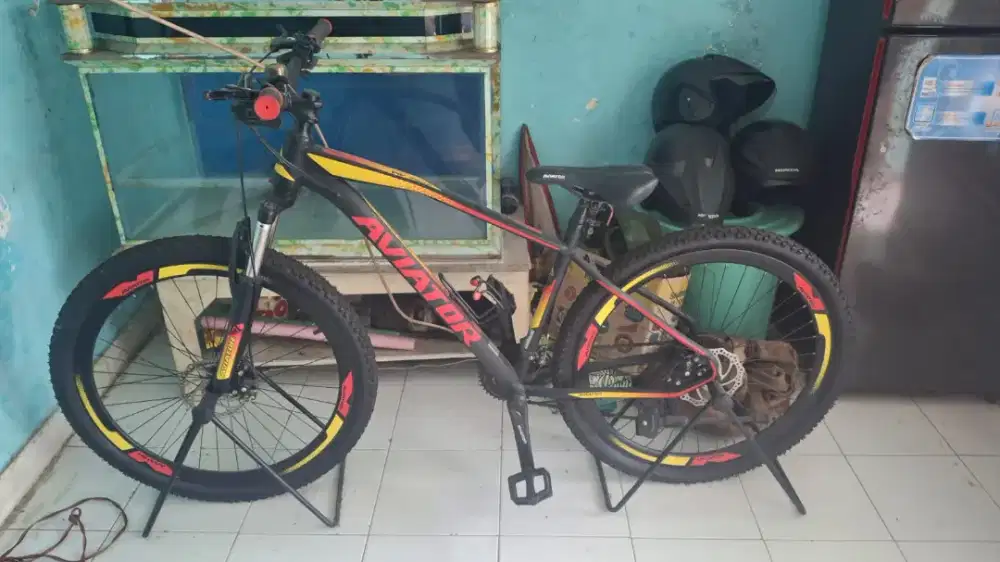 Sepeda gunung aviator 27.5