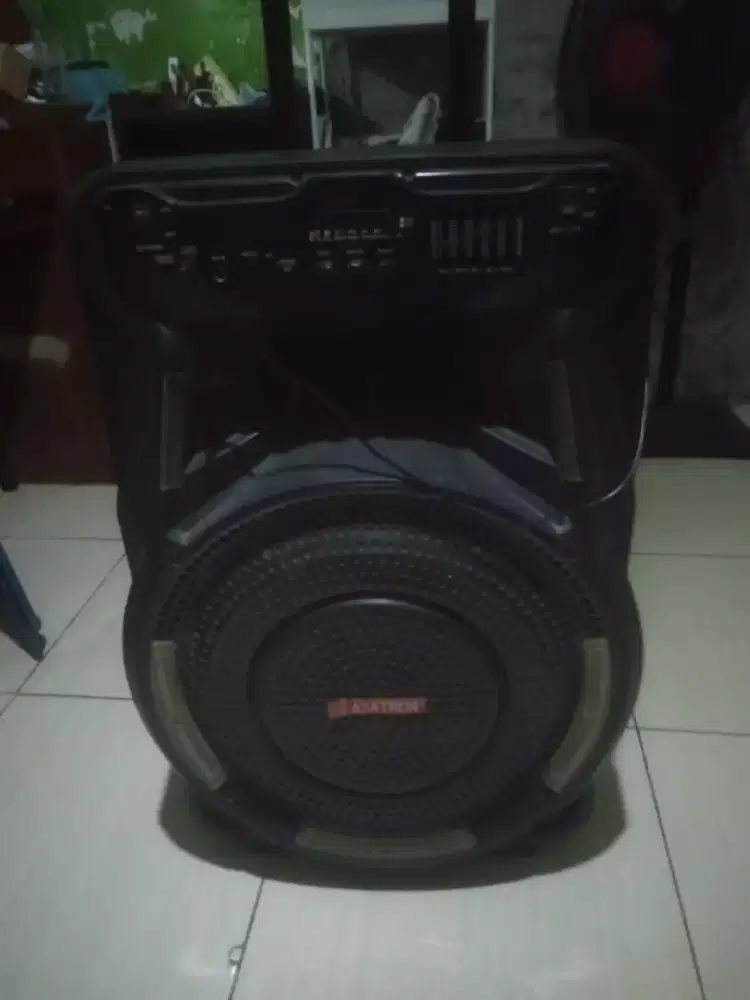 Di jual cepat salon spekaer bluetooth merk  astron murah