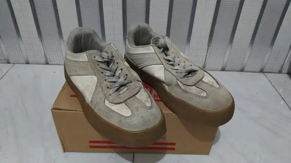Sepatu Bostante Second (tanpa kardus)