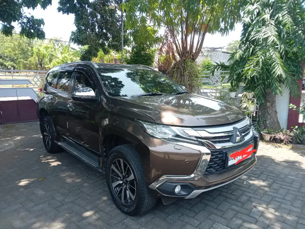 Pajero Sport Dakar AT 2019 Coklat Mulus