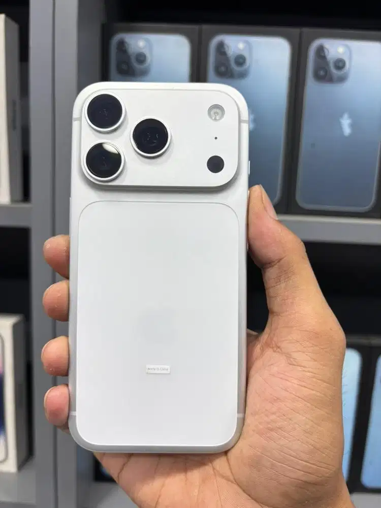 SEHARI PAKAI iPhone 17 Pro 256GB SILVER