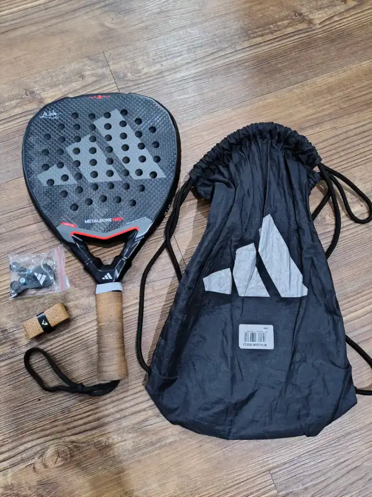Jual raket padel adidas metalbone 3.4 lengkap + mulus