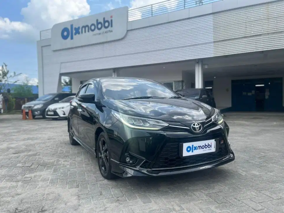 Pajak Panjang - TOYOTA YARIS 1.5 GR SPORT AT 2023 - ZA