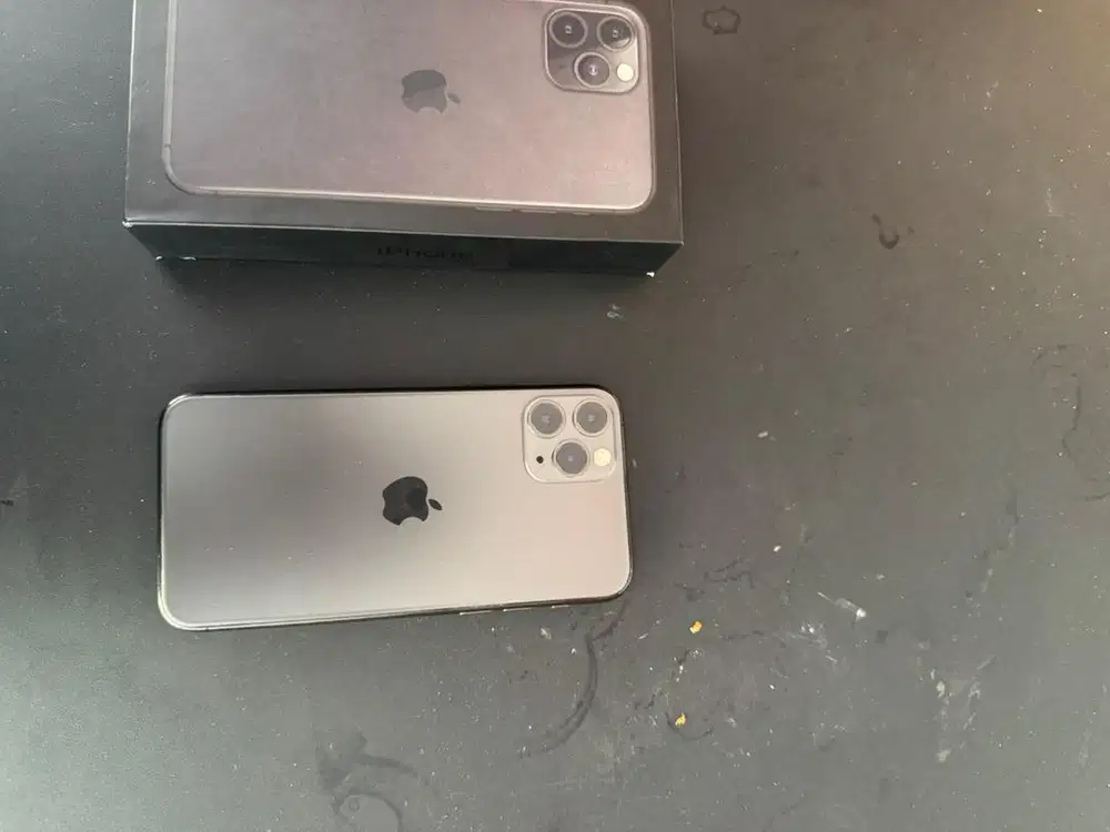 Iphone 11 pro 256gb barang mewah