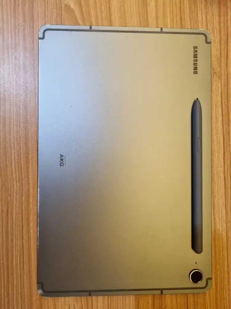 Samsunt Galaxy Tab S9 Fe (FREE Magnetic Keyboard Case)