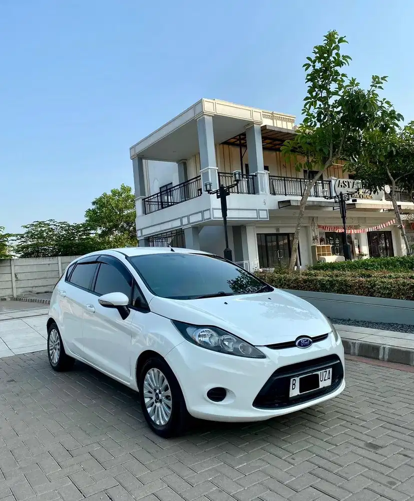 Ford Fiesta 1.4 2012 Sangat Istimewa Mulus