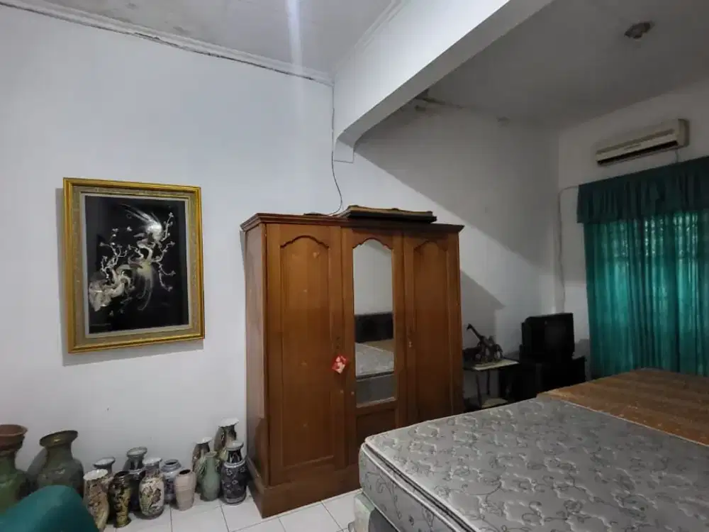 Hunian Strategis 6 Kamar | Siap Huni, Dekat Tol