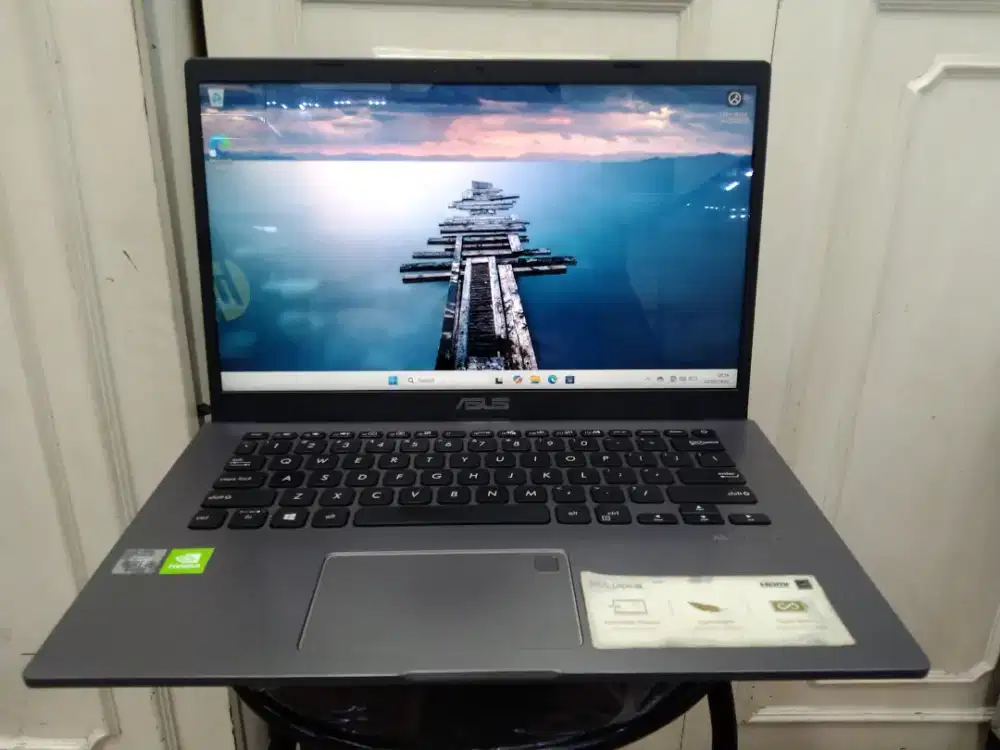 Asus VivoBook A409JB
Core i5-1035G1/8GB/SSD 256GB/Mx110 2Gb