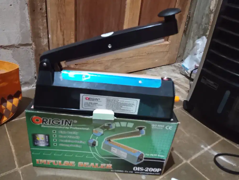 Mesin pres plastik