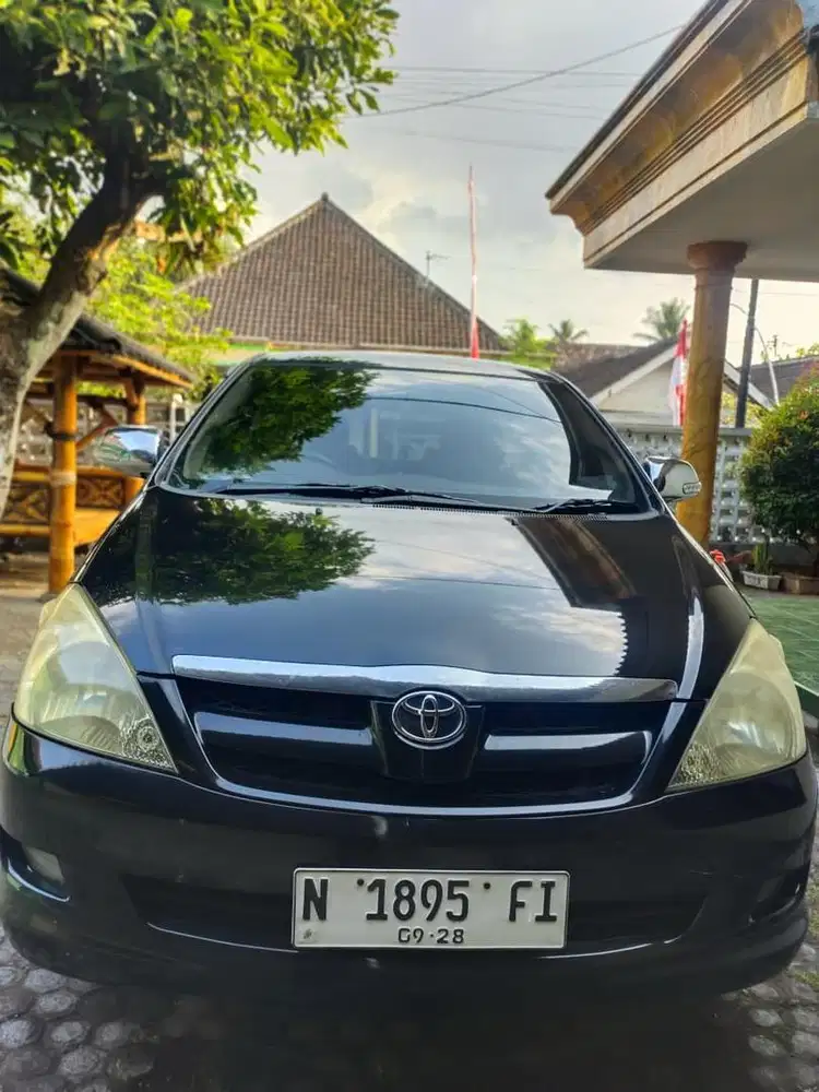 Kijang innova B.U