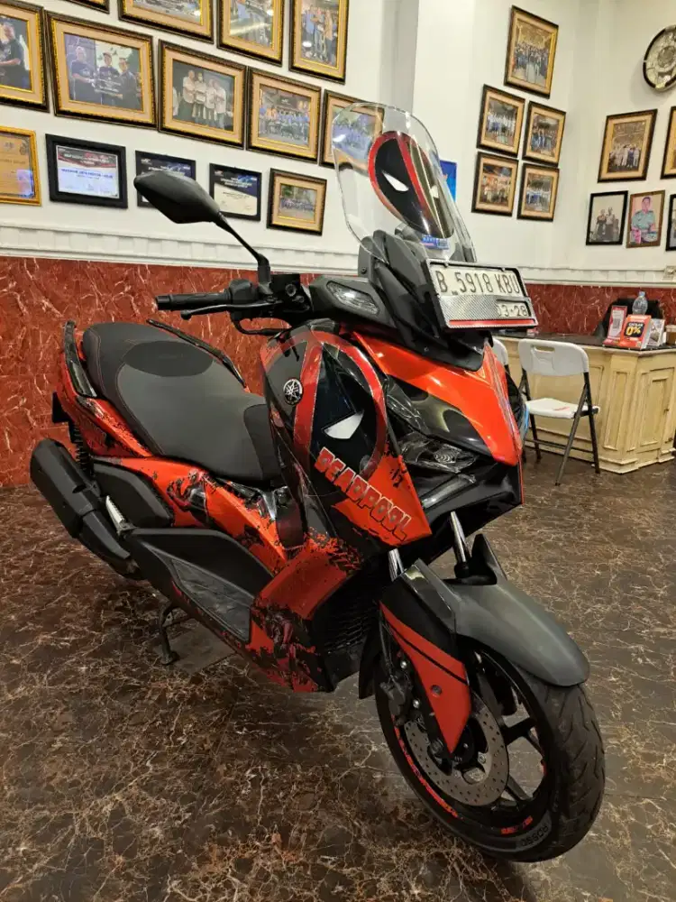 HUB.KIKI YAMAHA XMAX 250 CONECTED 2023 KM.RENDAH BISA TUKARTAMBAH