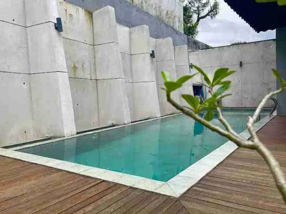 Dijual Villa Bandung Utara private swimming pool