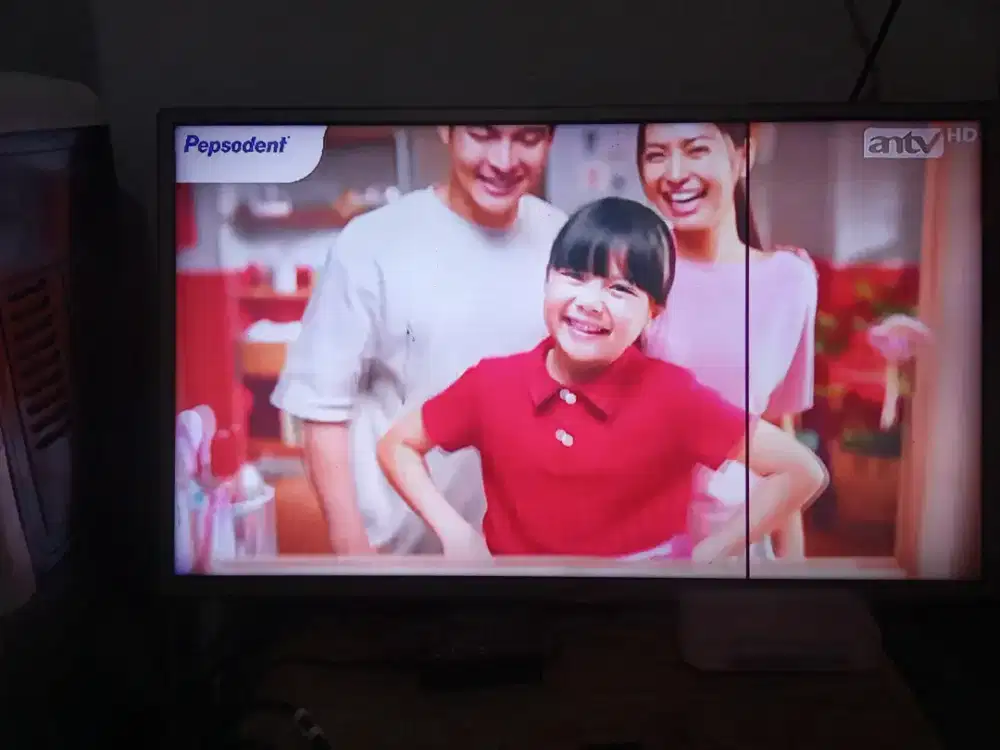 TV LG 32 inch kondisi second