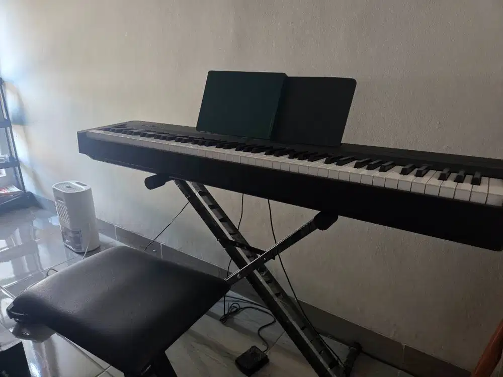 Yamaha Piano P145