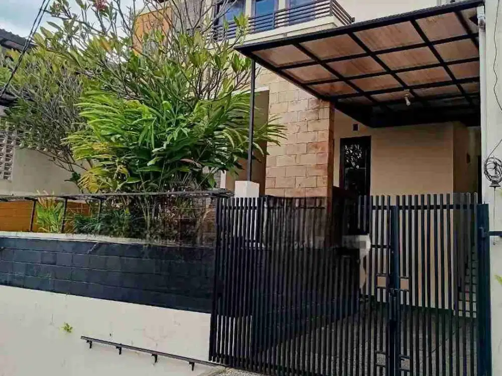 Turun Harga Rumah LB 200 di Komplek Cigadung Dago Kodya Bandung menjadi 2 Milyar