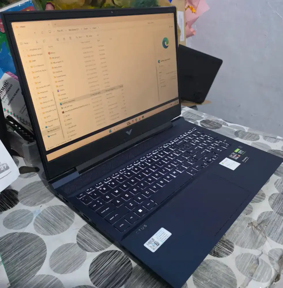 Laptop Victus 16 Ryzen 5 5600H, RTX 3060 6 GB, RAM 16 GB, OS Win11 ori