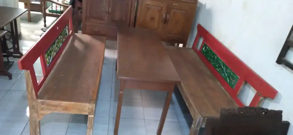 DIJUAL MEJA KURSI SATU SET KAYU JATI MURAH
