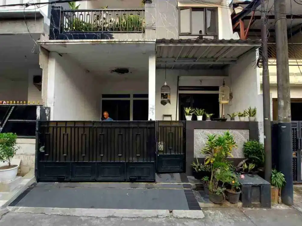 Rumah Cantik Minimalis di Koplek Duta Kranji Bintara