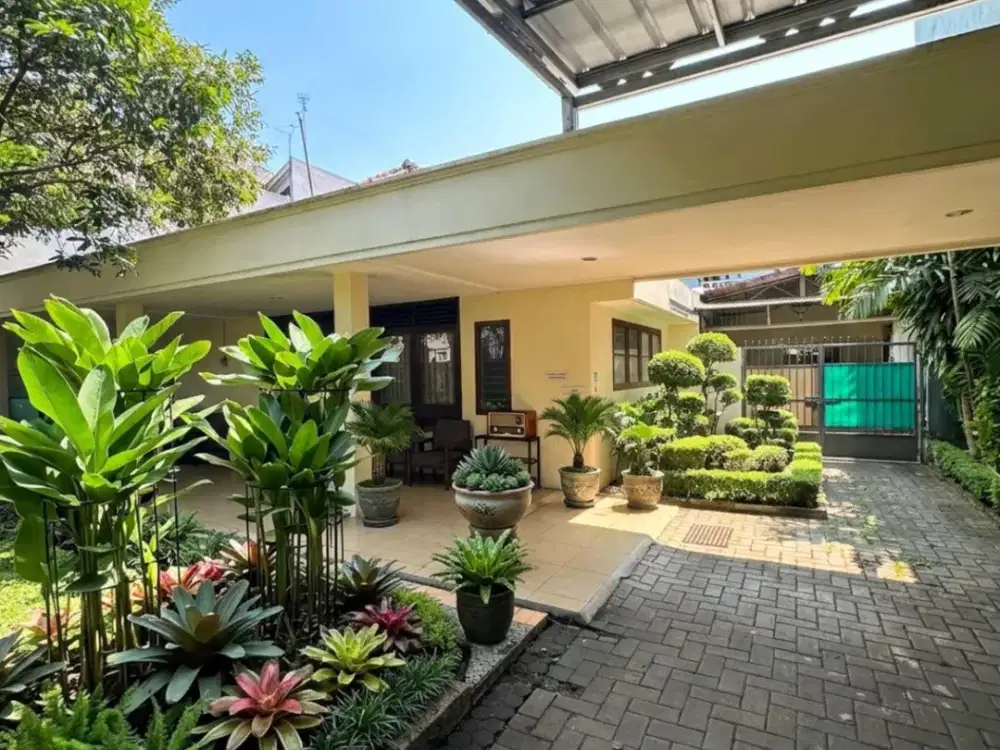 Dijual Rumah di Jl Gaharu. Cilandak. Jakarta Selatan