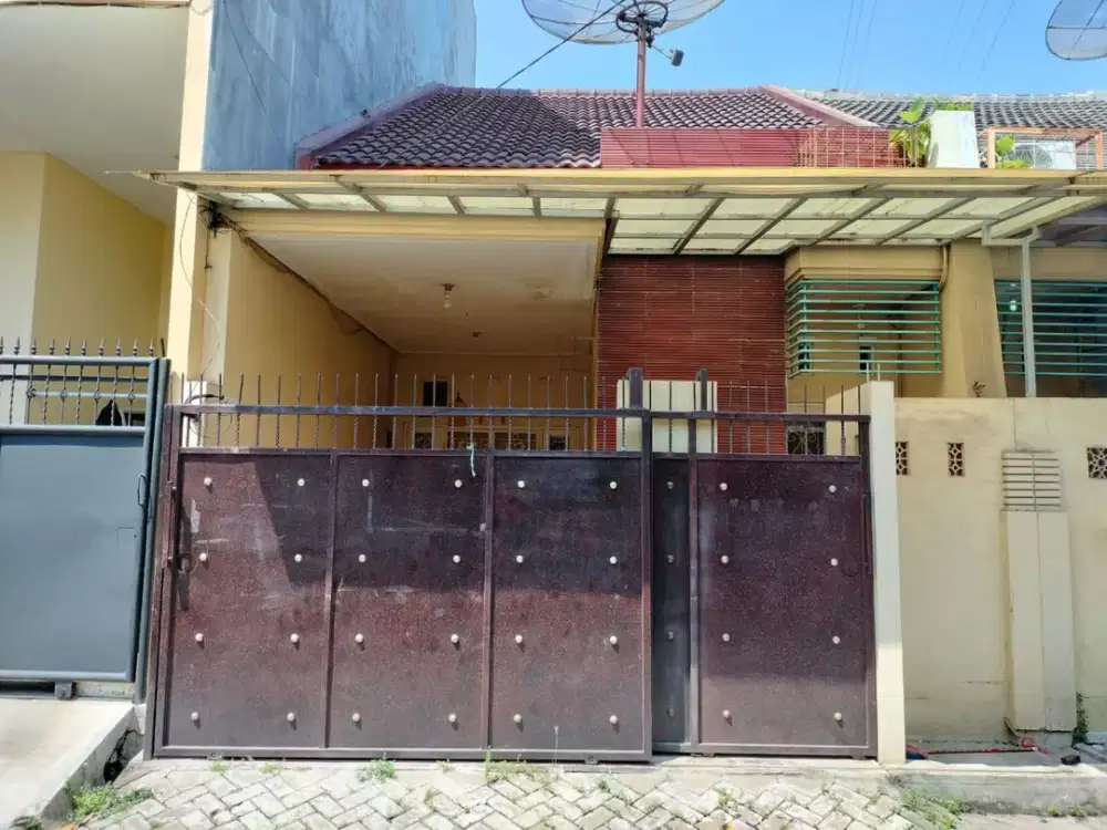Rumah Compact 1,5 Lantai di Ploso Timur