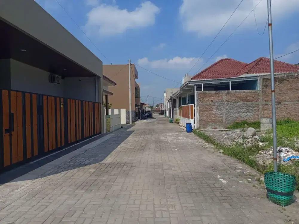 dijual tanah kavlingan luas 100m2 lokasi di timur luwes gentan di jl mangesti.