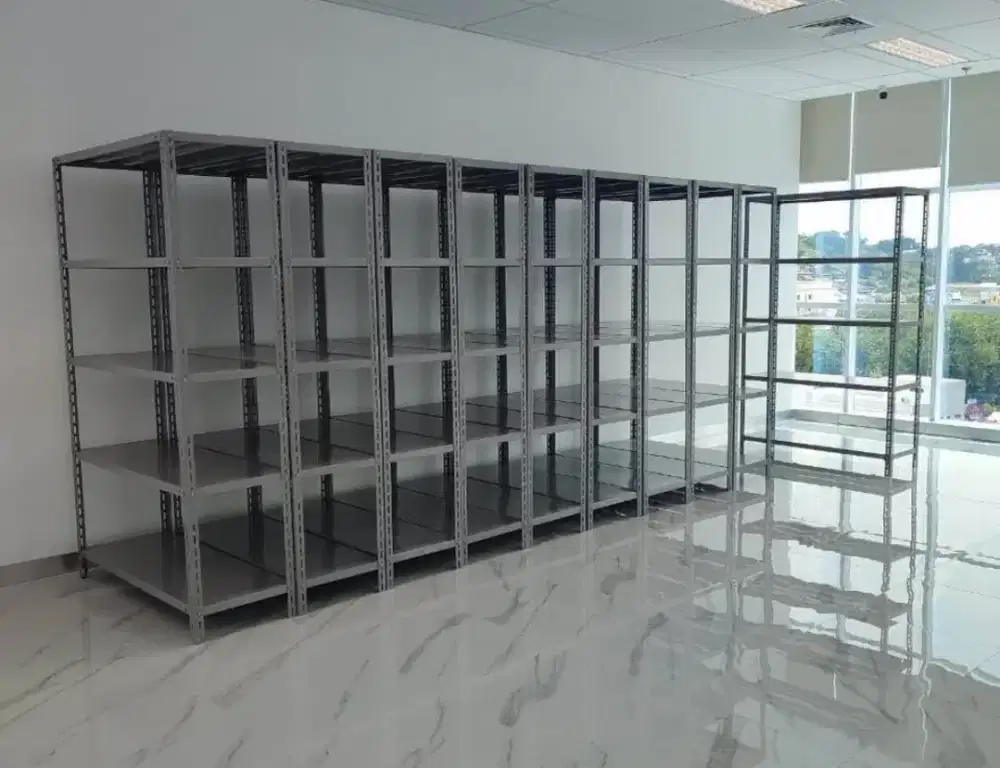 Rak besi siku lubang