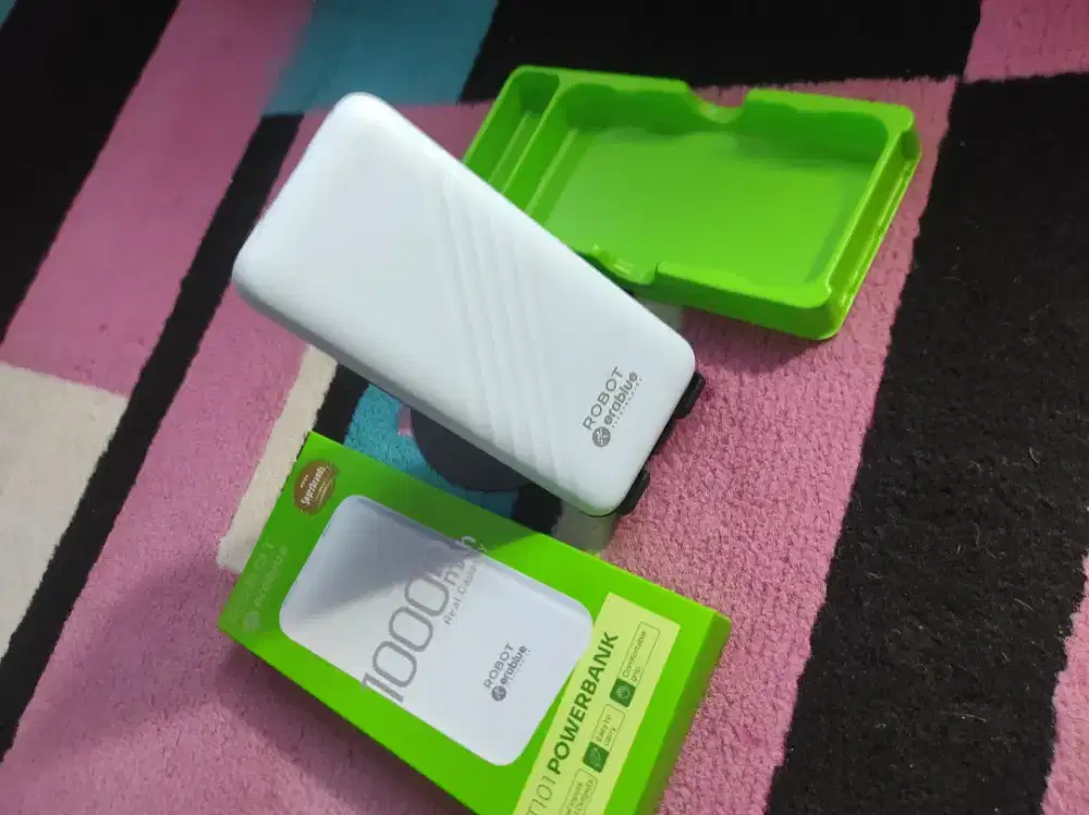 Robot powerbank 10000mAh like new