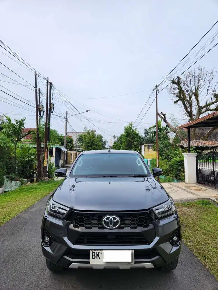 Toyota HILUX V 2.4 Tahun 2024 A/T