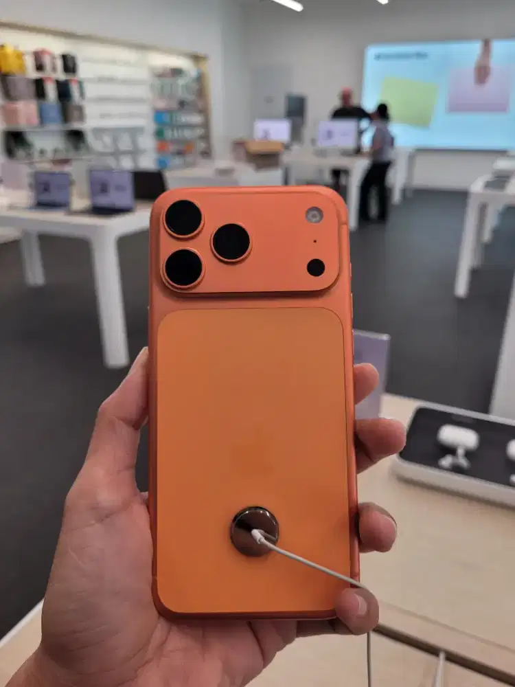 Promo iPhone 17 Pro bisa kredit cicilan ringan tanpa DP