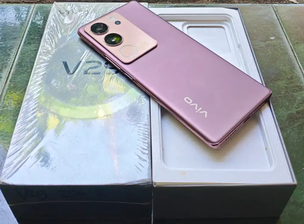 Vivo V29 5G 8/256 GB Red Velvet Mulus 95%