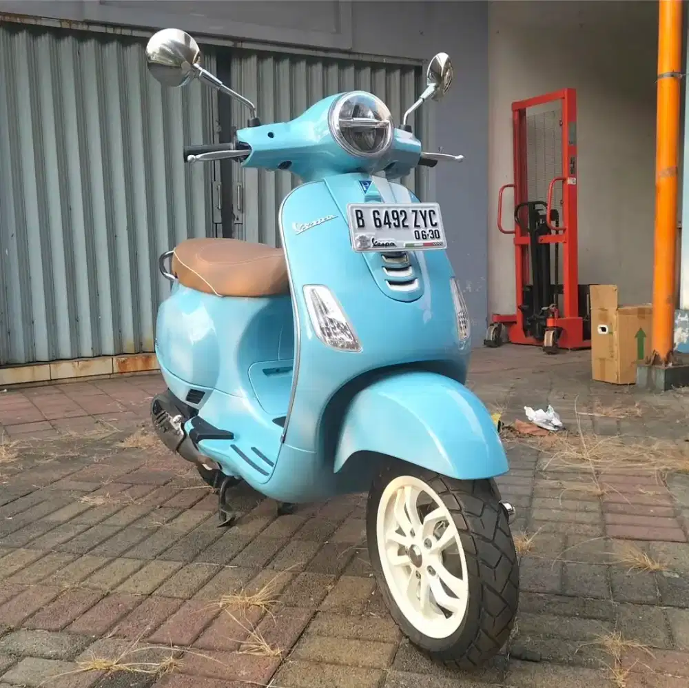 VESPA LX IGET 125 BLUE CAPRI 2025