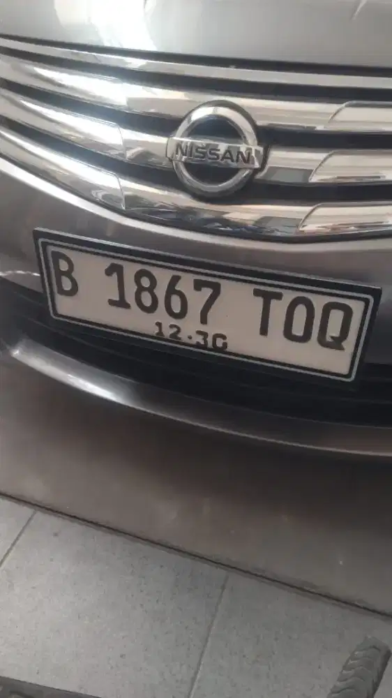 Grand Livina plat B