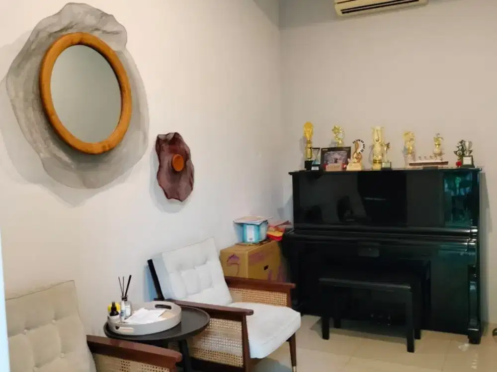 Turun Harga !! Rumah Full Furnished Siap Huni di The Mansion Pakuwon Indah Surabaya Barat