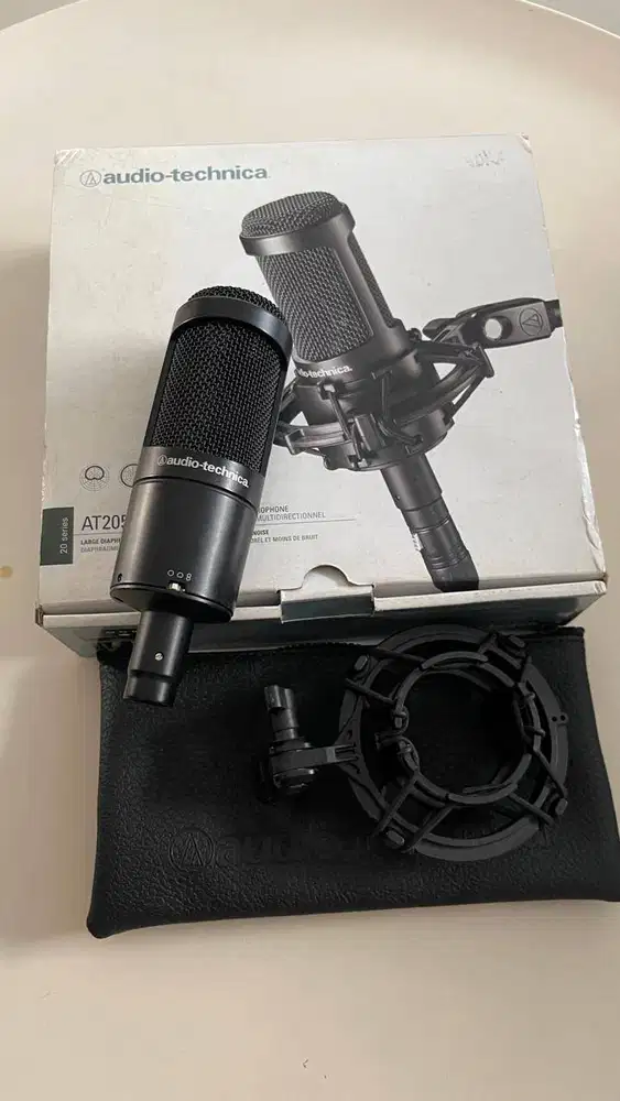 Audio Technica AT2050 / AT 2050 Mic Condenser MULTI-PATTERN MICROPHONE