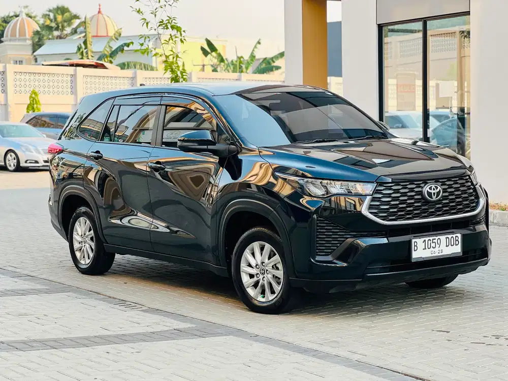 TOYOTA ZENIX 2.0 G CVT BENSIN 2023 HITAM IRIT LOW KM 2024 NON HYBRID