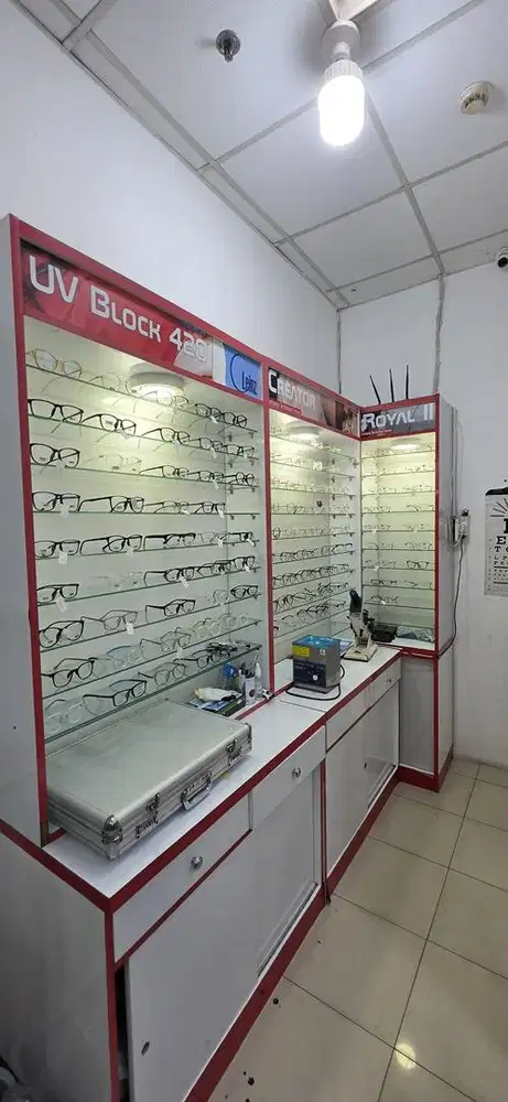 Perlengkapan Toko Optik kaca mata