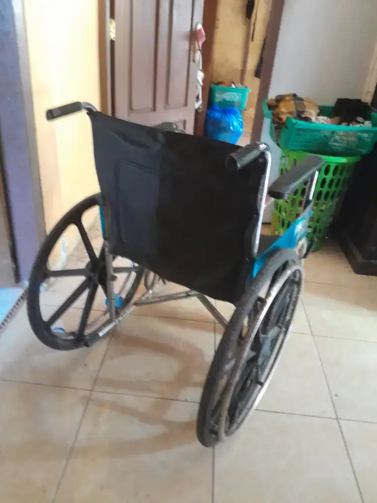 Kursi roda masi bisa di gunakan