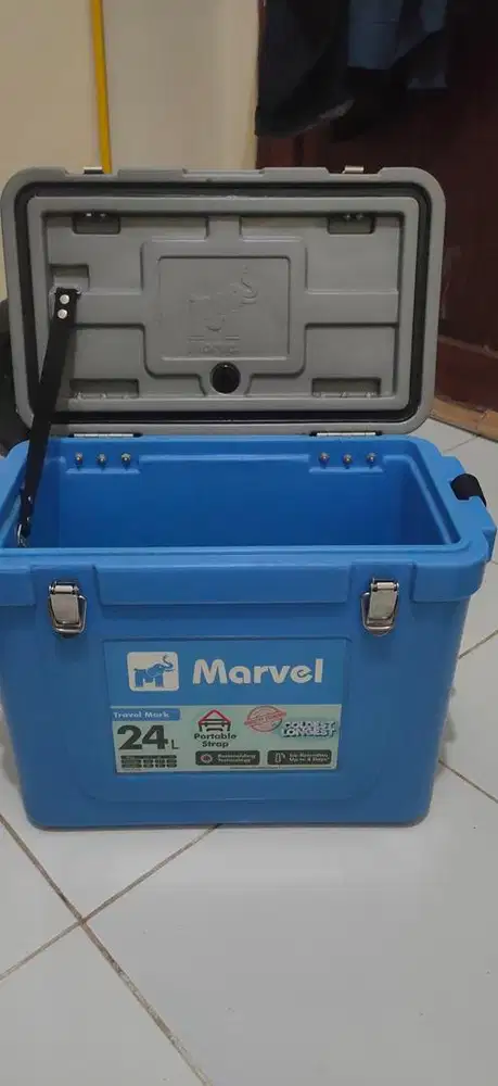 Cooler Box Marvel 24L